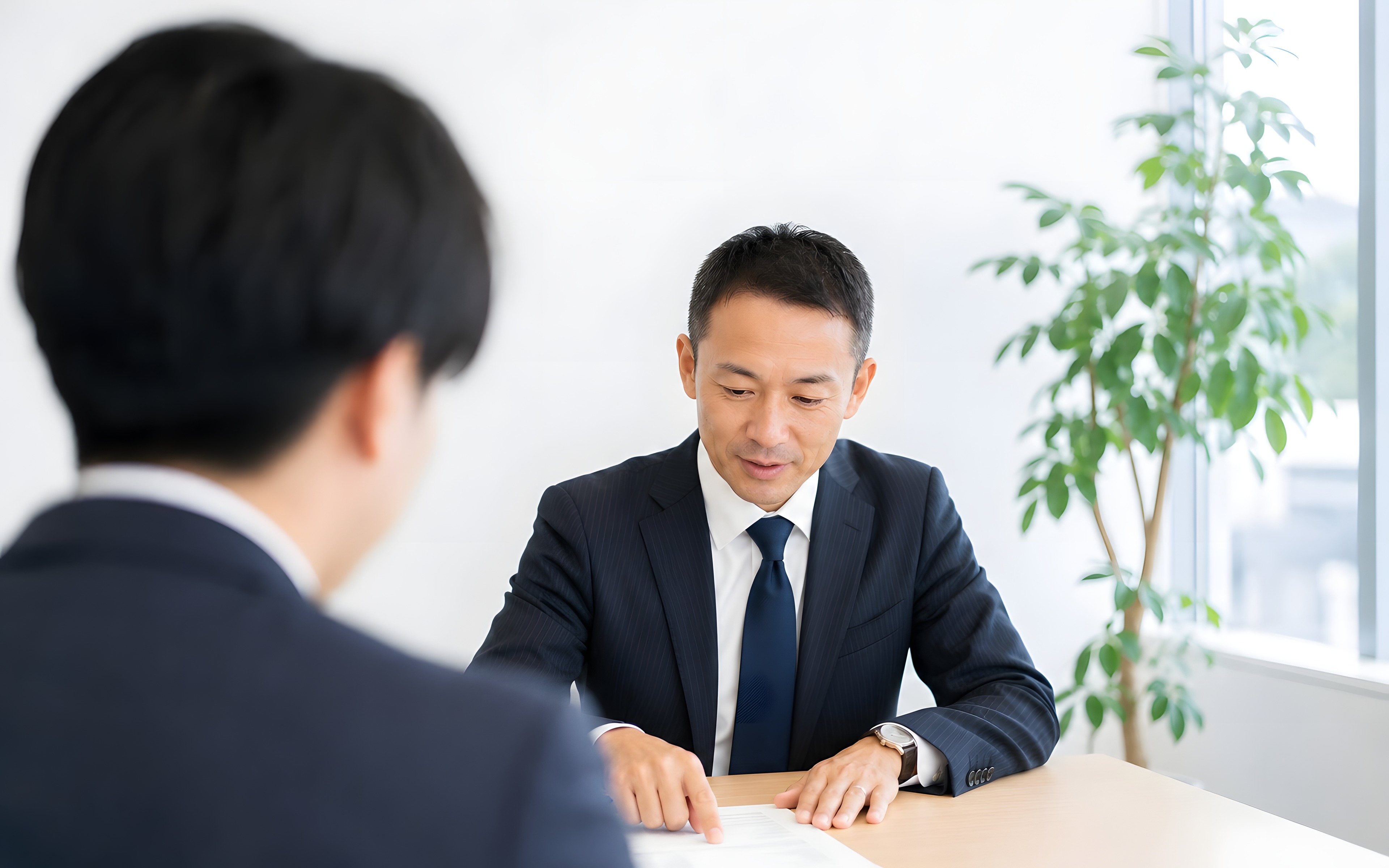 事務所⁠で⁠の相談⁠の様子